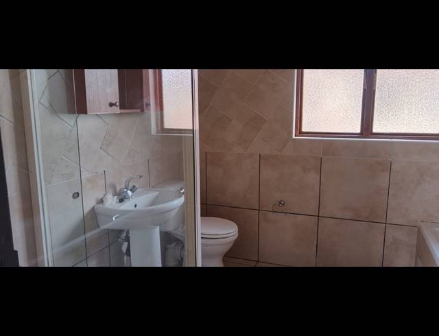 3 BEDROOM PENTHOUSE TO LET IN REYNO RIDGE